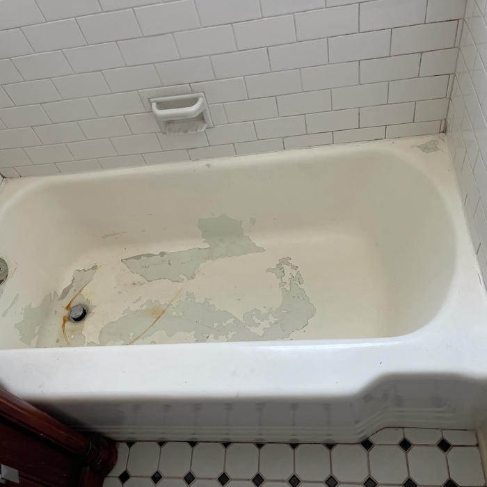 Porcelain bathtub strip & refinish La Mesa
