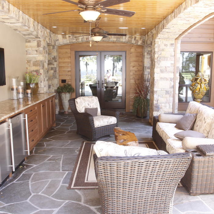 Outdoor Kitchen