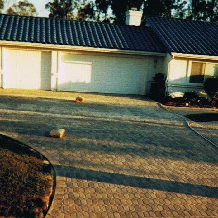 Driveway with the use of pavers