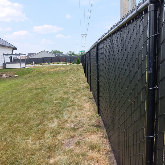 Black Privacy Chain Link