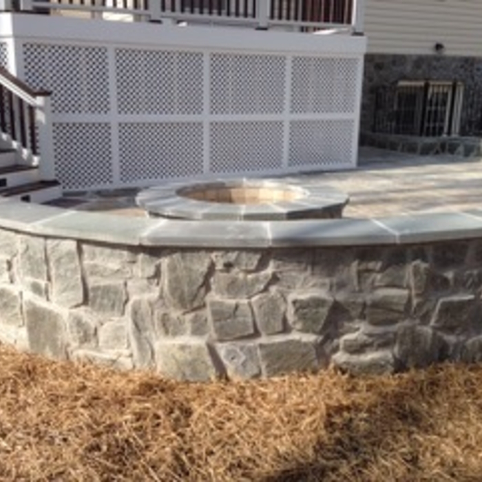 Patio / Fire Pit / Sitting Wall