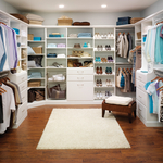White & Bright Wal-in Closet