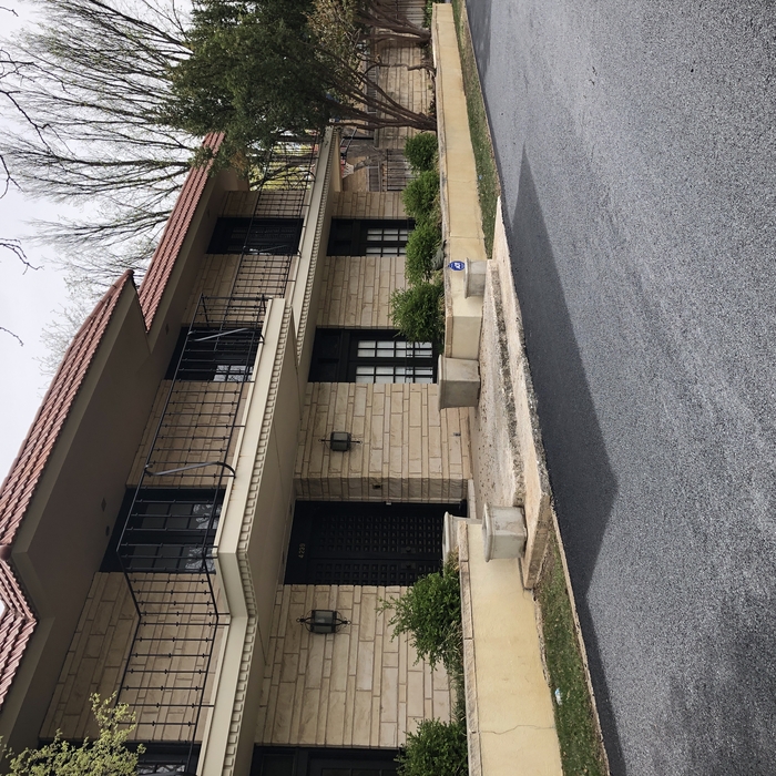 Asphalt paving