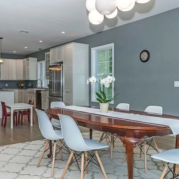 Kitchen Dinning Area