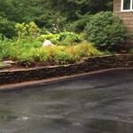 Stone retaining wall