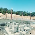 Monolithic foundation