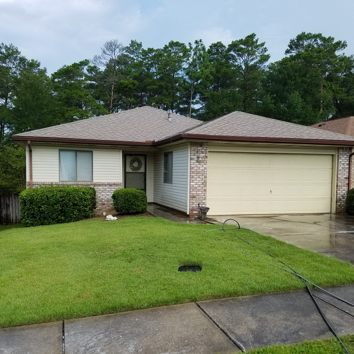 House Wash and Concrete Cleaning