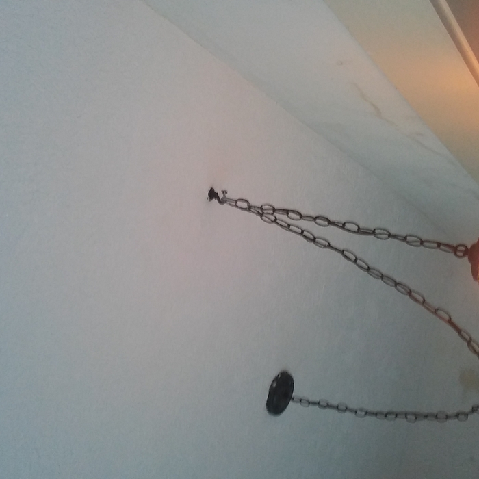 Eat in textured ceiling