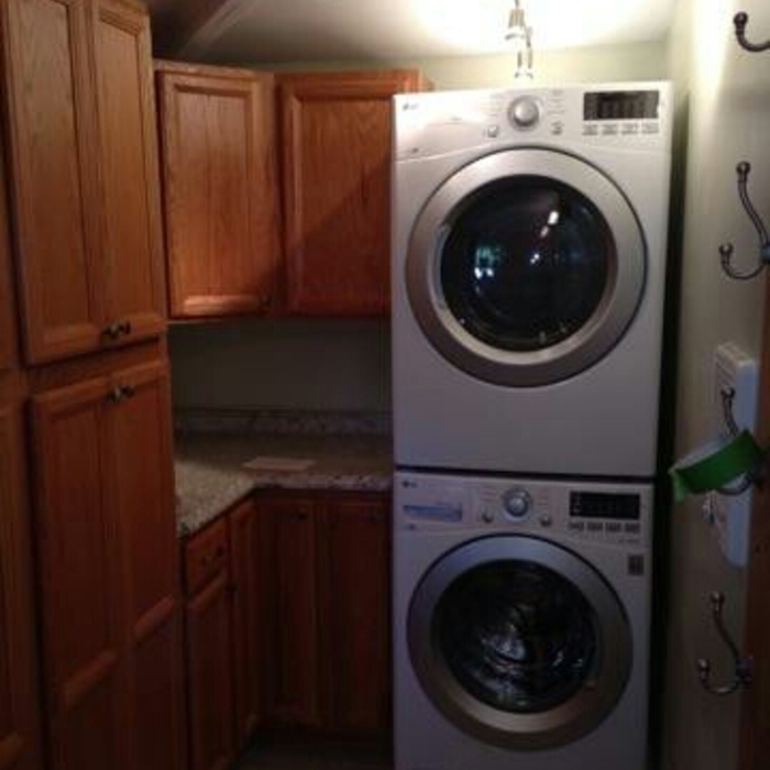 Porch turned to laundry rm