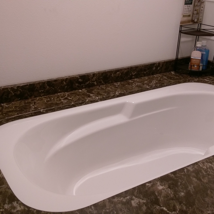 Spa tub