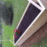 Raised garden bed