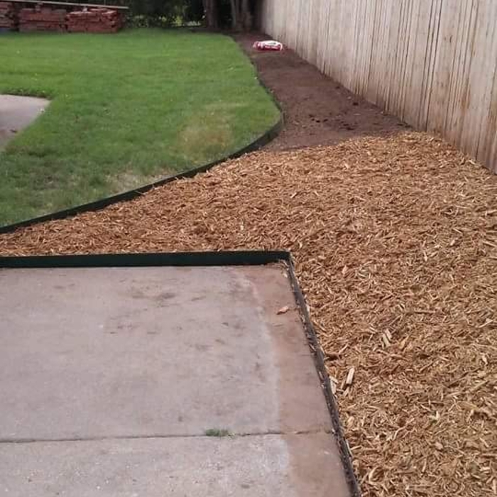new flower bed and mulching