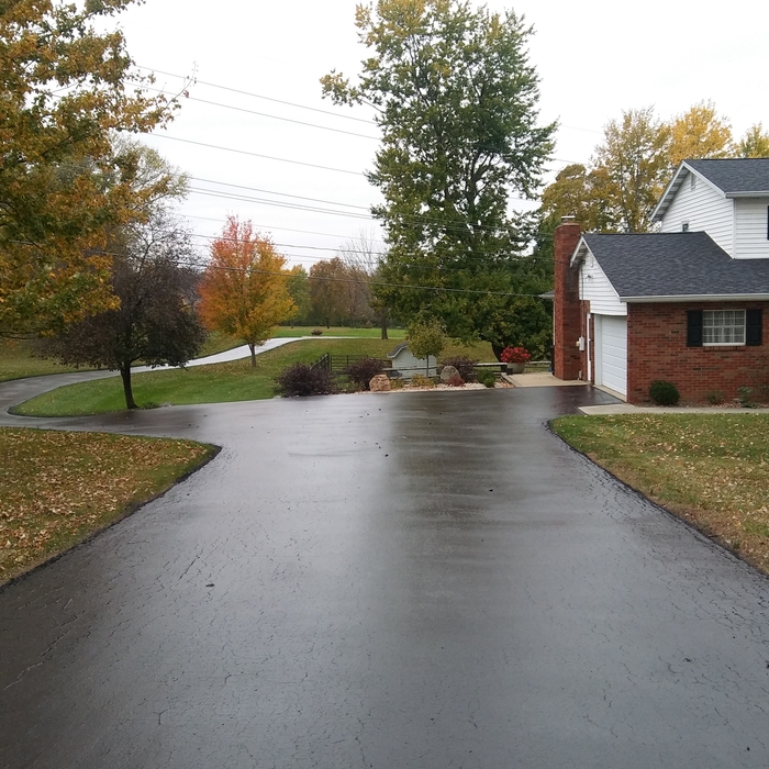 Asphalt Sealcoating