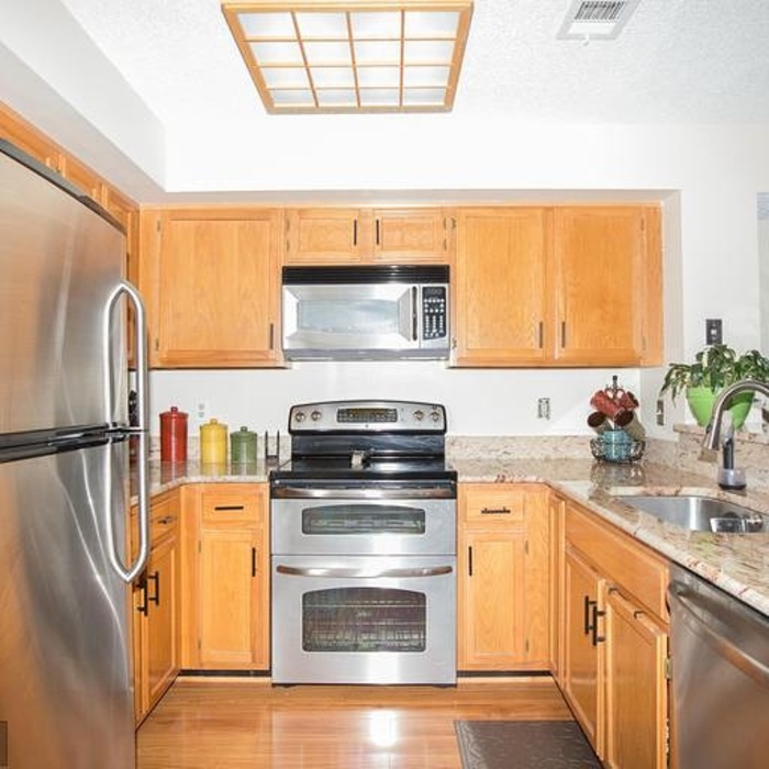 Condo staging