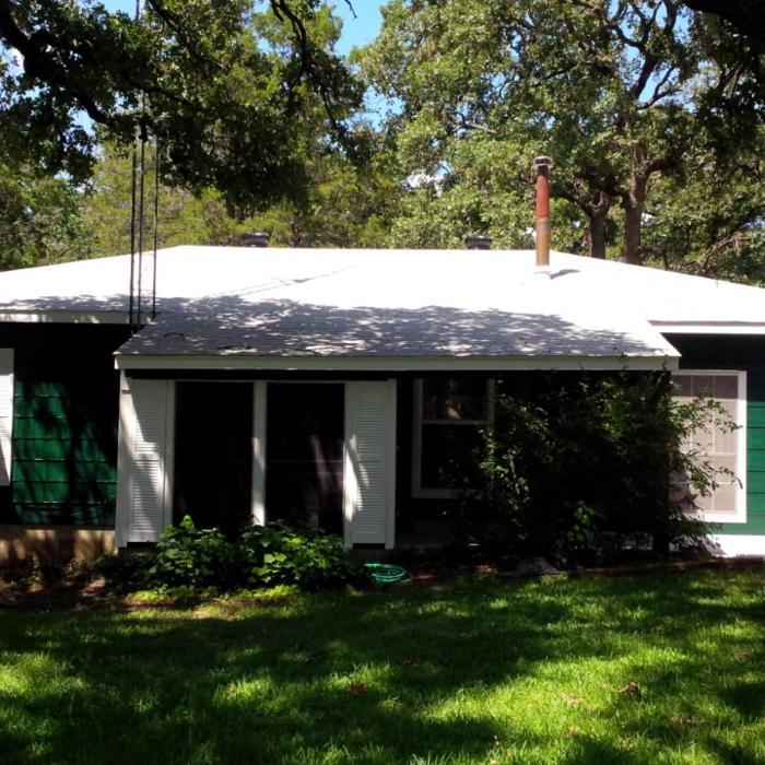 Green & White exterior - Lake Kiowa