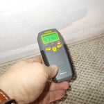 Moisture meter reading