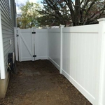 SOLID PRIVACY VINYL FENCE