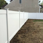 SOLID PRIVACY VINYL FENCE