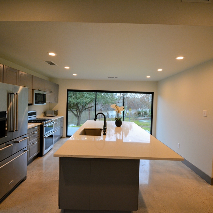 Kitchen side vew