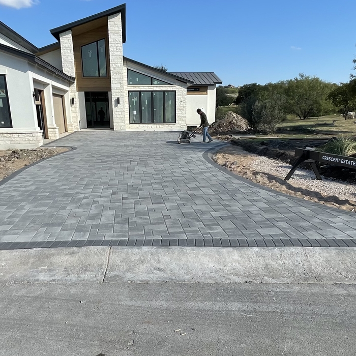 Horseshoe Bay Driveway