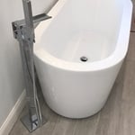 Modern soaking tub