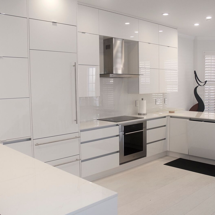 White, acrylic kitchen