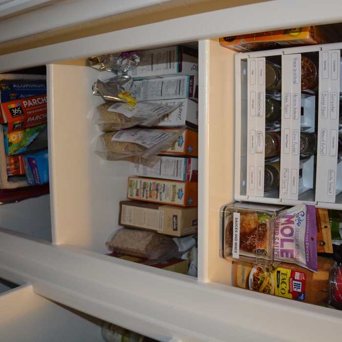 Kitchen pantry