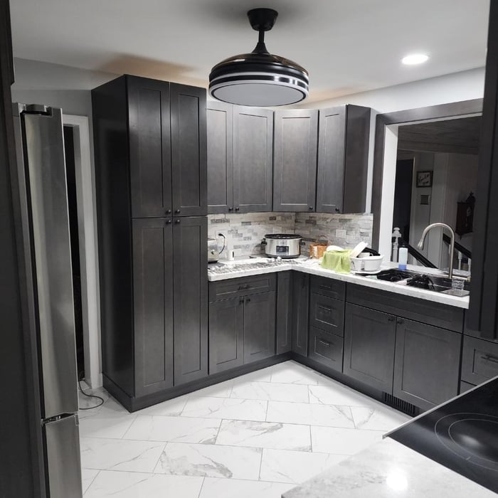 Pool kitchen