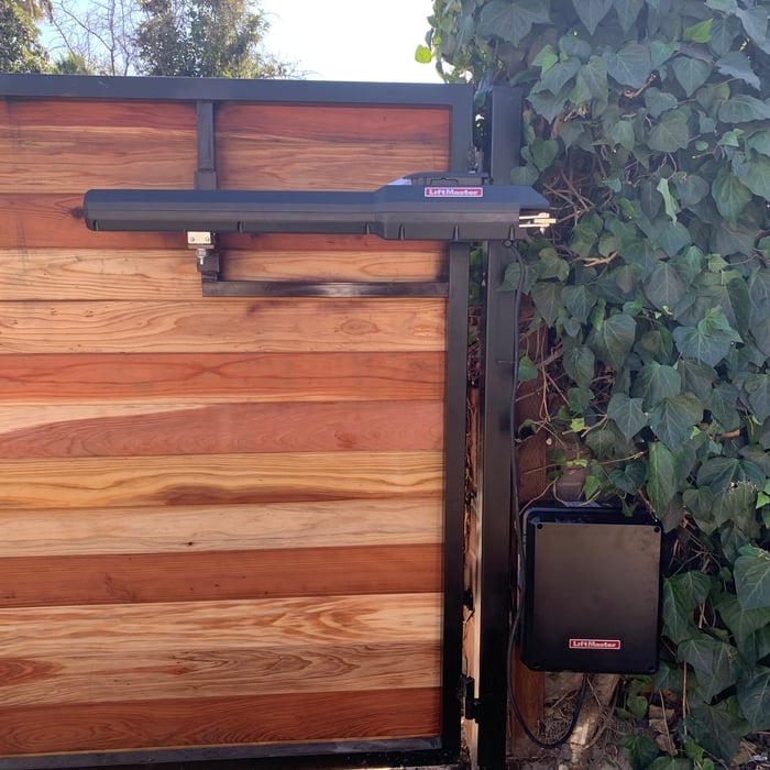 LiftMaster Swing Gate Operator