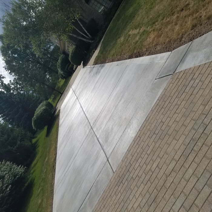 Driveway with pavers