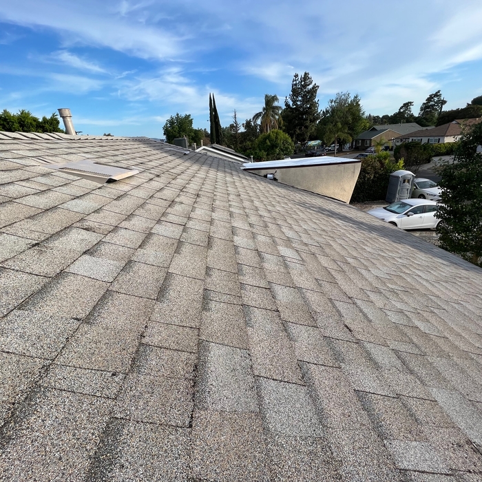 Owens Corning Oyster Shello 20+SRI