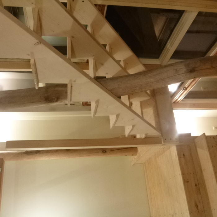 alternate veiw of stairs
