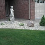 statues