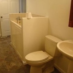ADA compliant tub