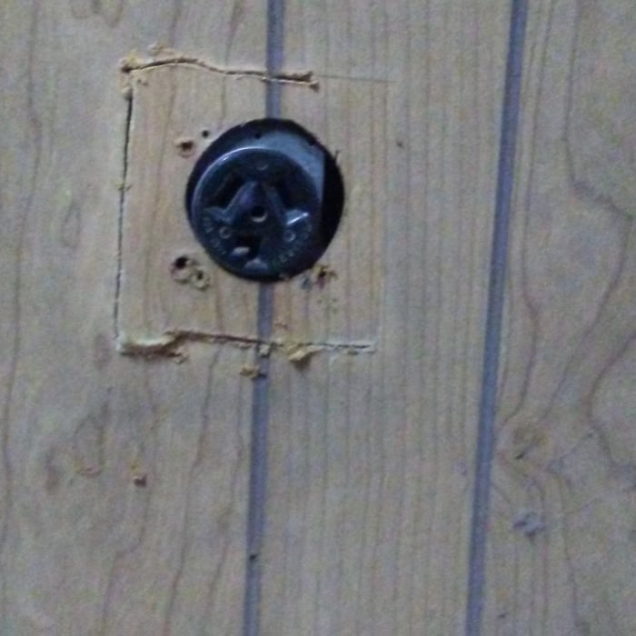Dryer receptacle