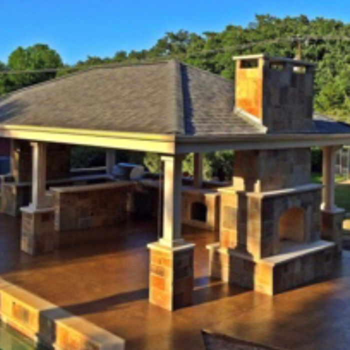 Outdoor Kitchen