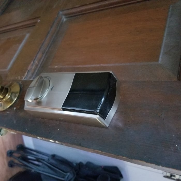 Smart doorknob Install