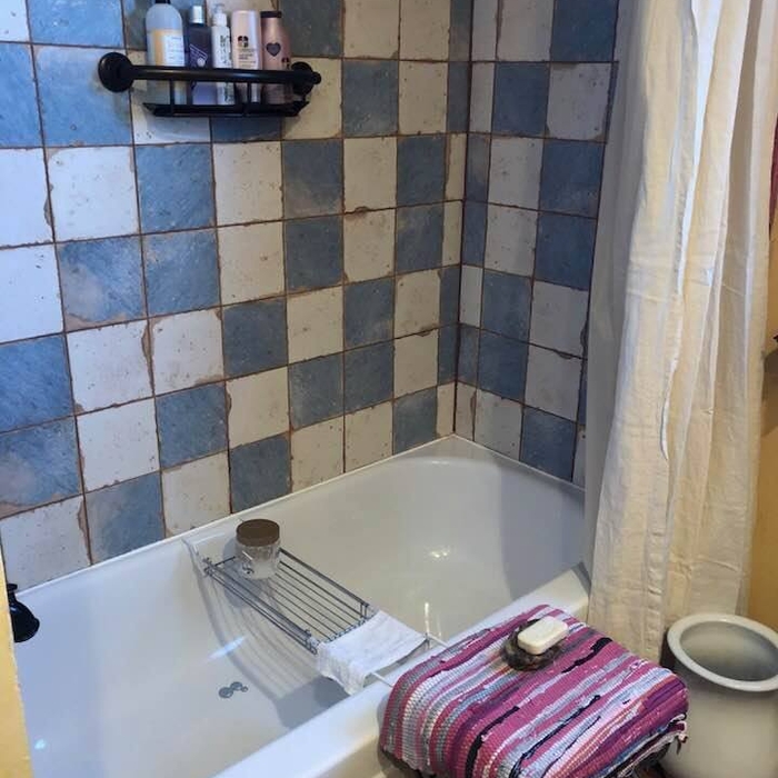 Guess Bathroom