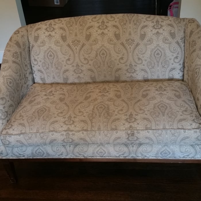 Love seat Cleaning