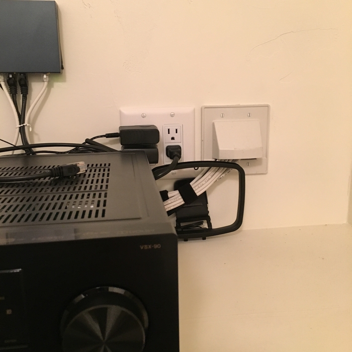 AV RECEIVER CONNECTED