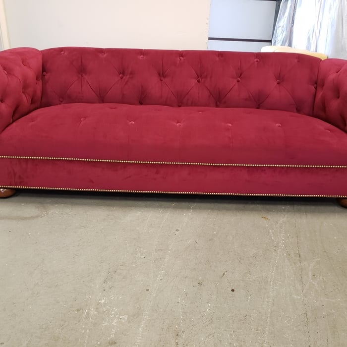 Tuffted sofa