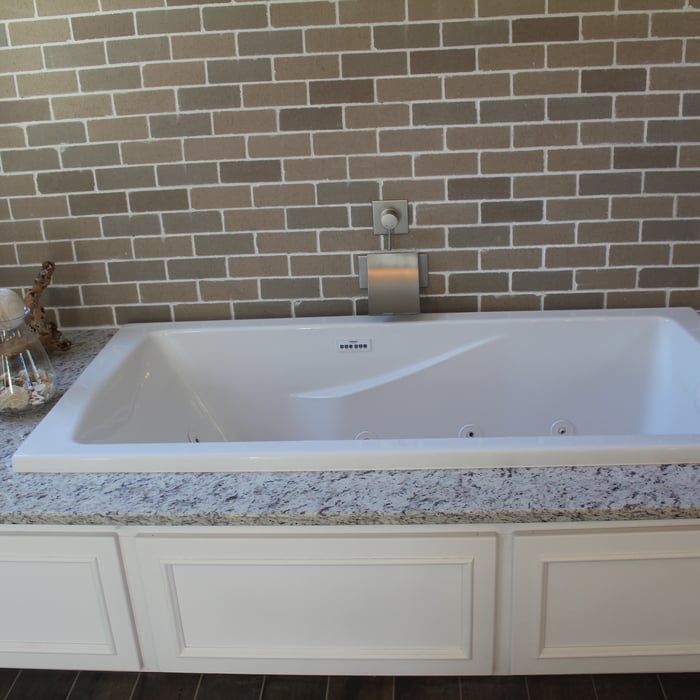 jacuzzi tub