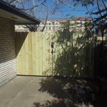 Side Gate