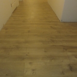 Laminate floor oak