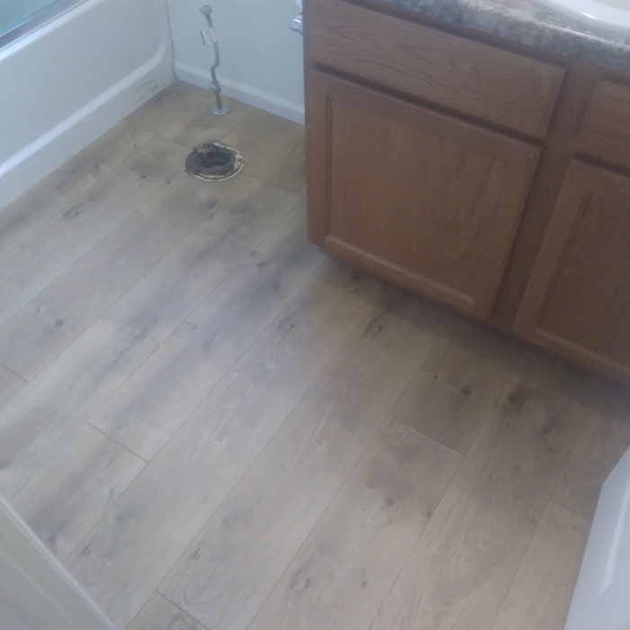 Laminate floor oak