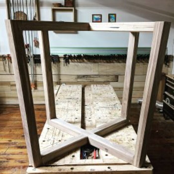 Base for table