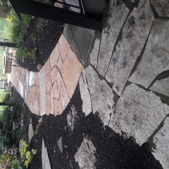 Fire pit Walkway w Mulch, Lake Barrington