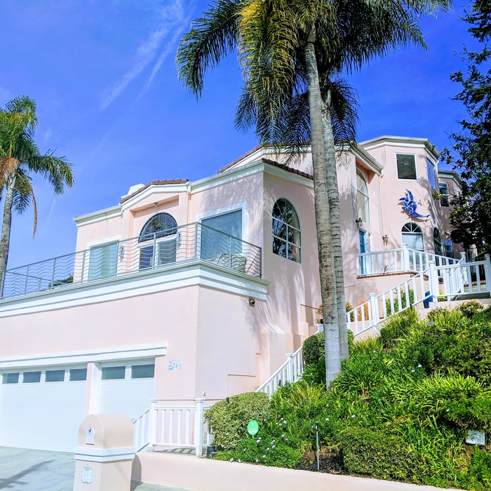 Luxury Ventura House