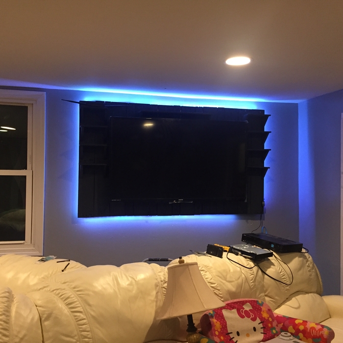 TV mount floating
