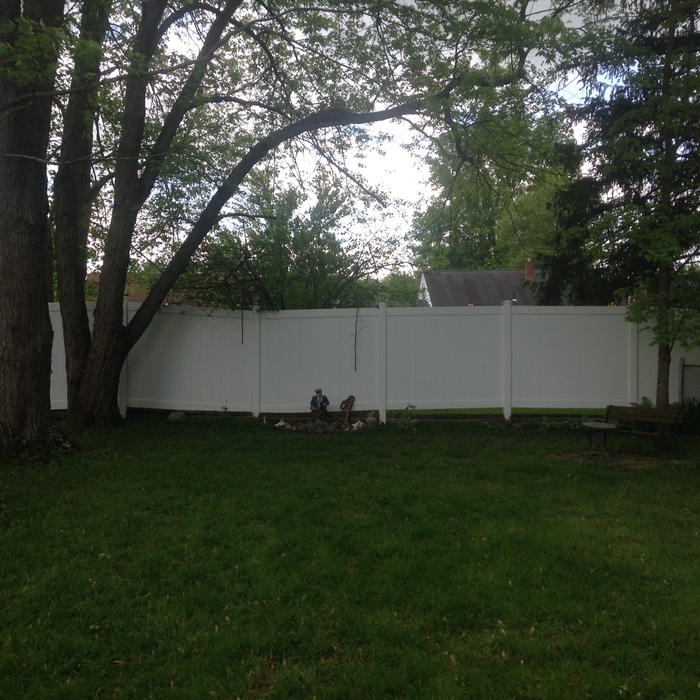 Vinnyl fence after cleaing